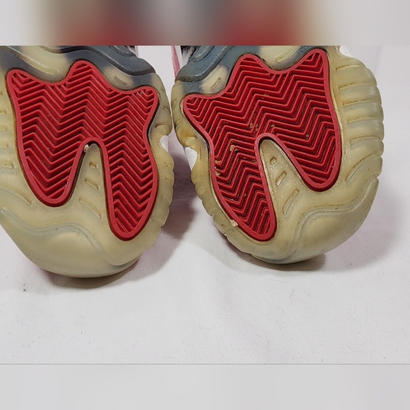 Nike Air Jordan 11 Retro Win Like '96 378038-623 Youth Size 6.0 Red - Picture 12 of 16